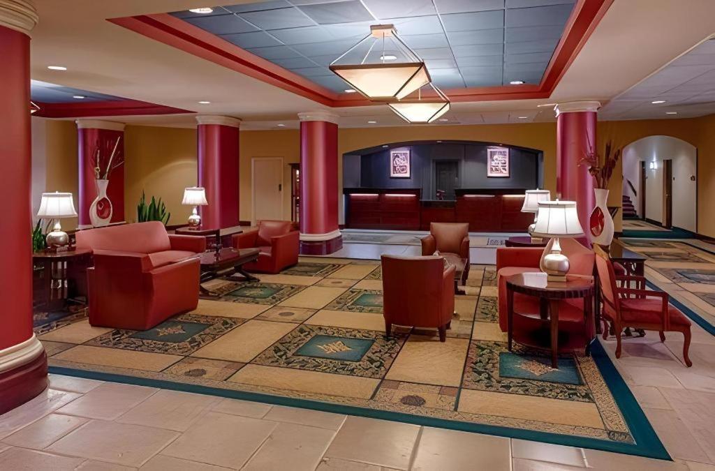Radisson Hotel Austin - University Экстерьер фото