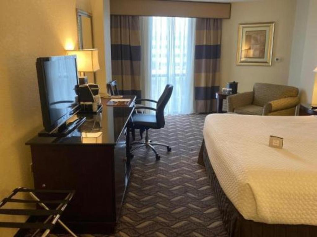 Radisson Hotel Austin - University Экстерьер фото