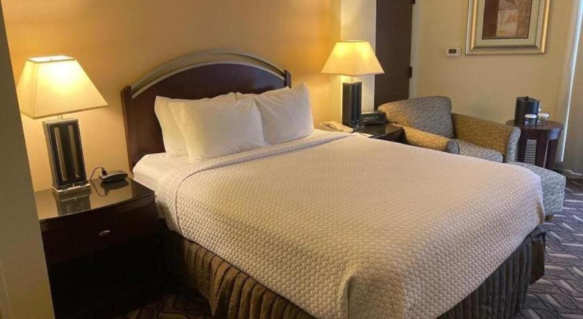 Radisson Hotel Austin - University Экстерьер фото